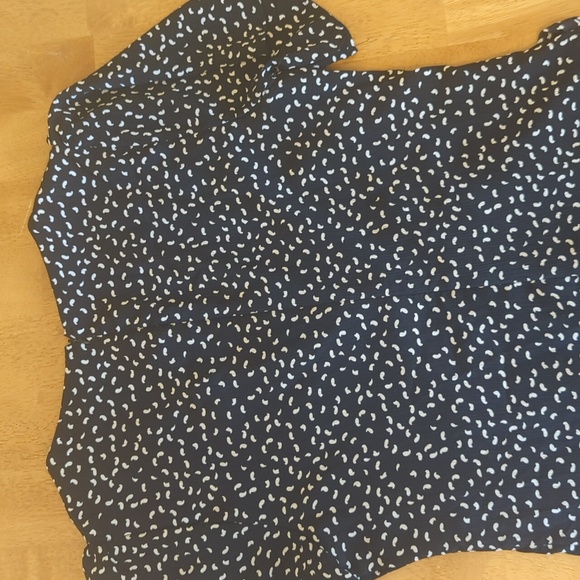 Cutest faux wrap dress with flutter sleeves - Picture 7 of 7